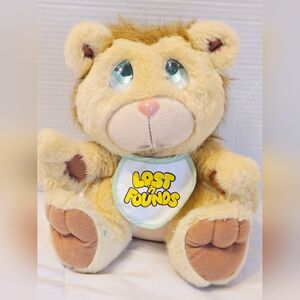 Vintage 1989 LOST ‘N FOUNDS 11” Plush Sad Green Eyes Baby Lion W Bib GALOOB